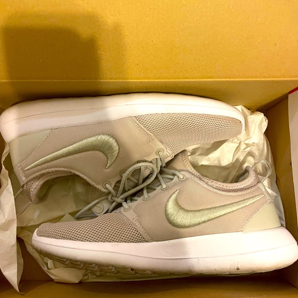 Nike Roshe - image 1